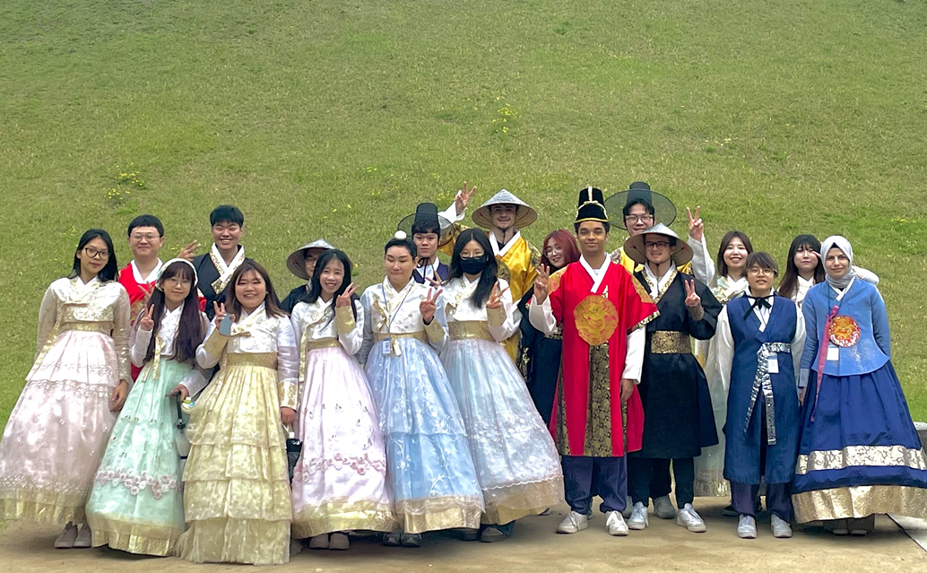 A Cultural Journey with UOU Korean Language Center Students