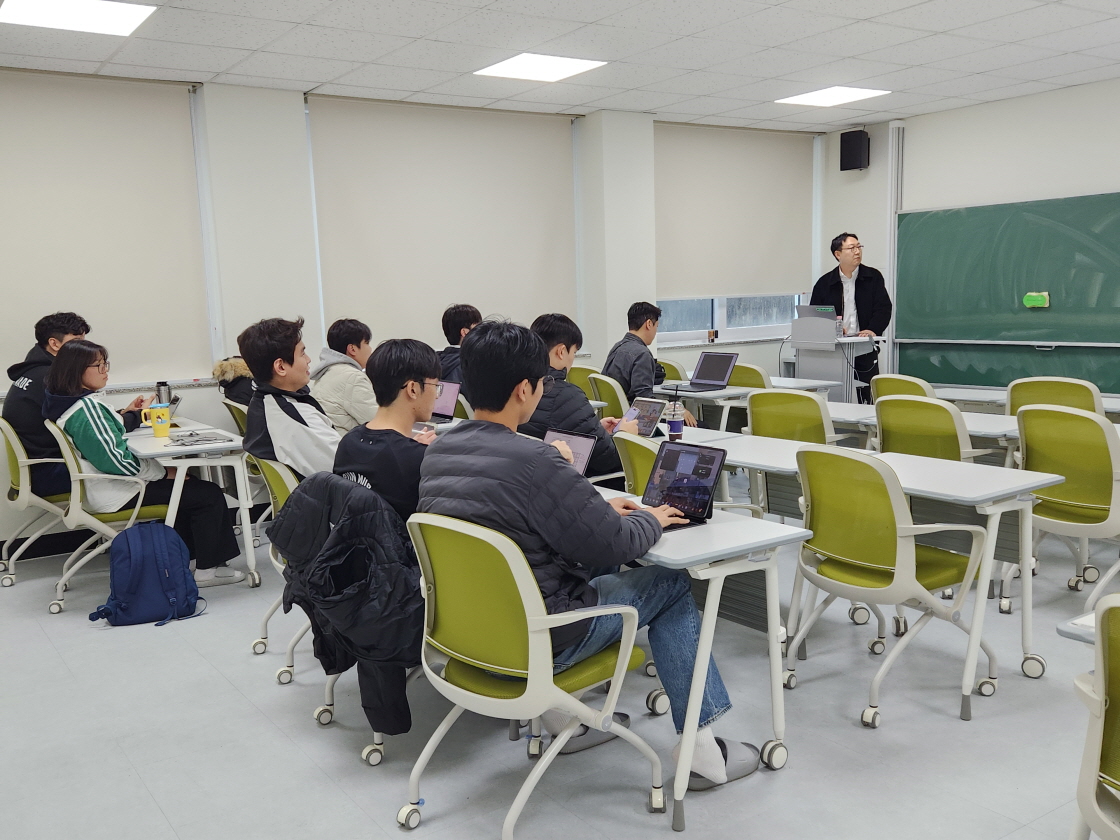 미래선박특론 전문가 세미나 [제한된 함정 공간 내 고발열 장비 냉각을 위한 이상유동 열전달 연구]