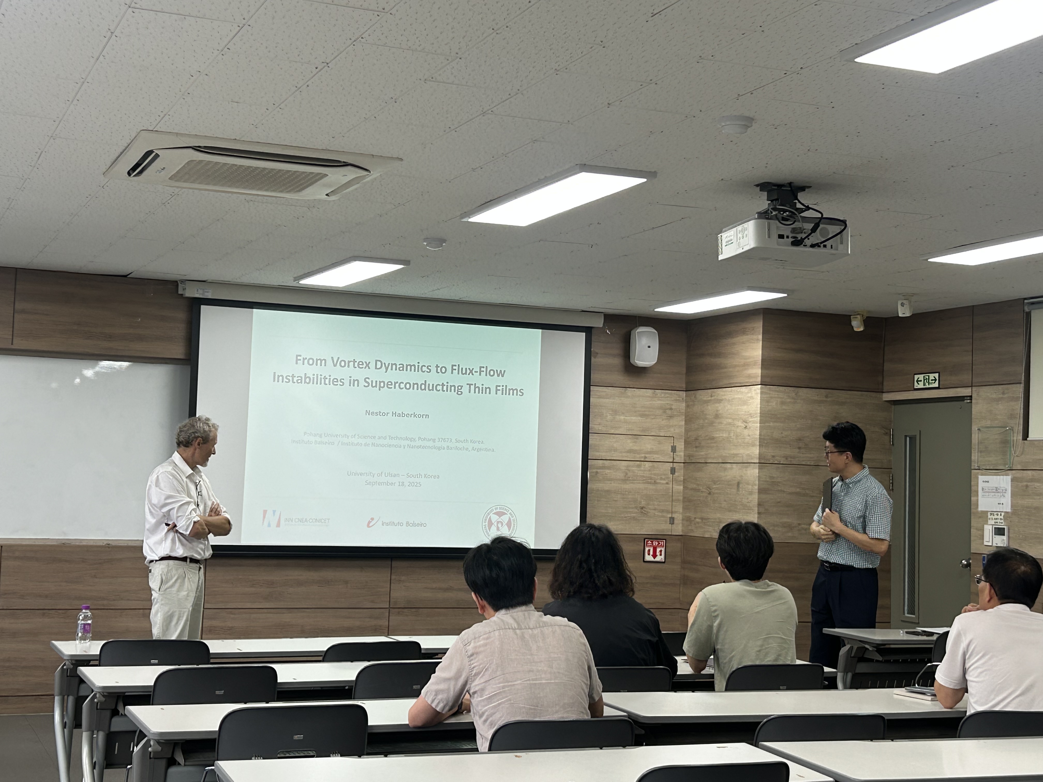 나노반도체공학과 colloquium 2025년 9월 18일 Balseiro Institue의 Nestor Haberkorn교수님