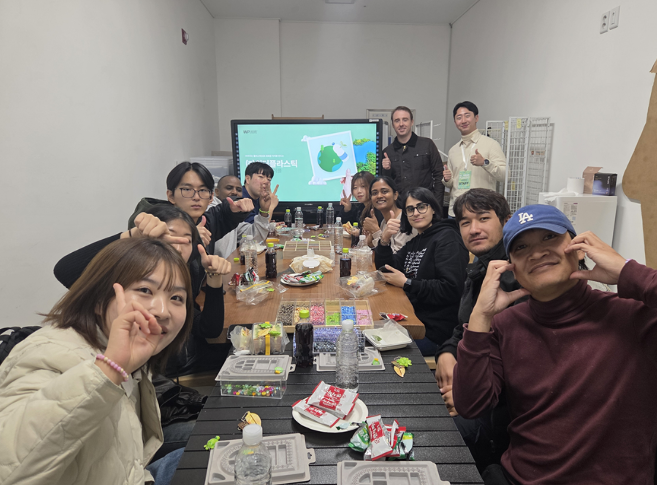 사업단 서포터즈 및 외국인 유학생과 함께하는 기업탐방 세미나((주)원더플라스틱) (2025.10.27)